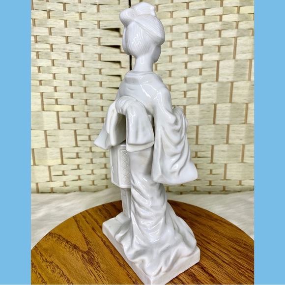 Vintage Geisha Girl UCGC Porcelain 10.5" Glossy Finish Asian Figurine - Picture 6 of 9